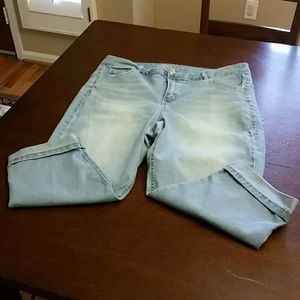 Avenue Capri (size 18)